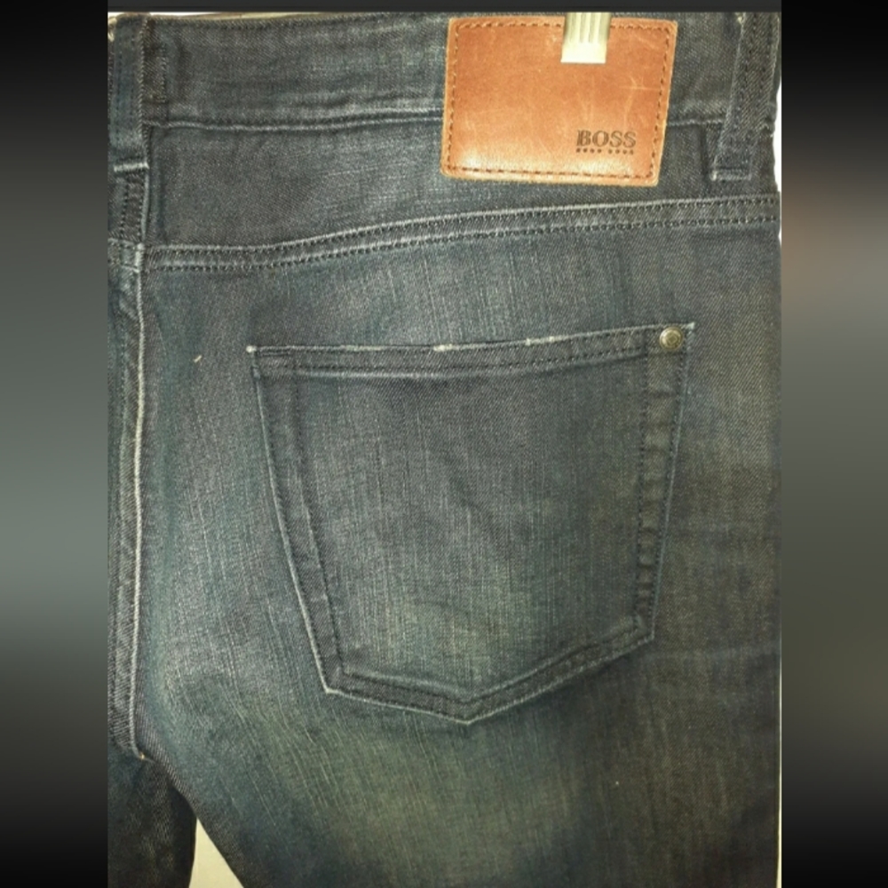 Mens W38 L28 HUGO BOSS Stretch, DARK WASH Professionally Tailored Blue Jean ~EUC